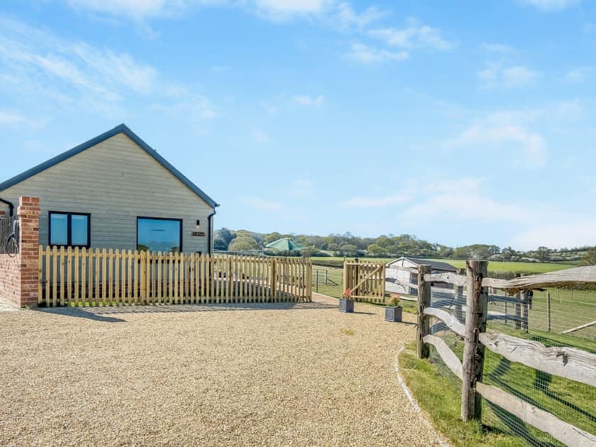 Garden and grounds | The Old Cowshed, Thorness