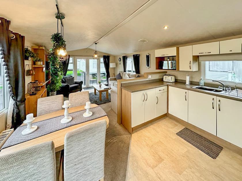 Kitchen | Holly’s Lodge, Rhyl