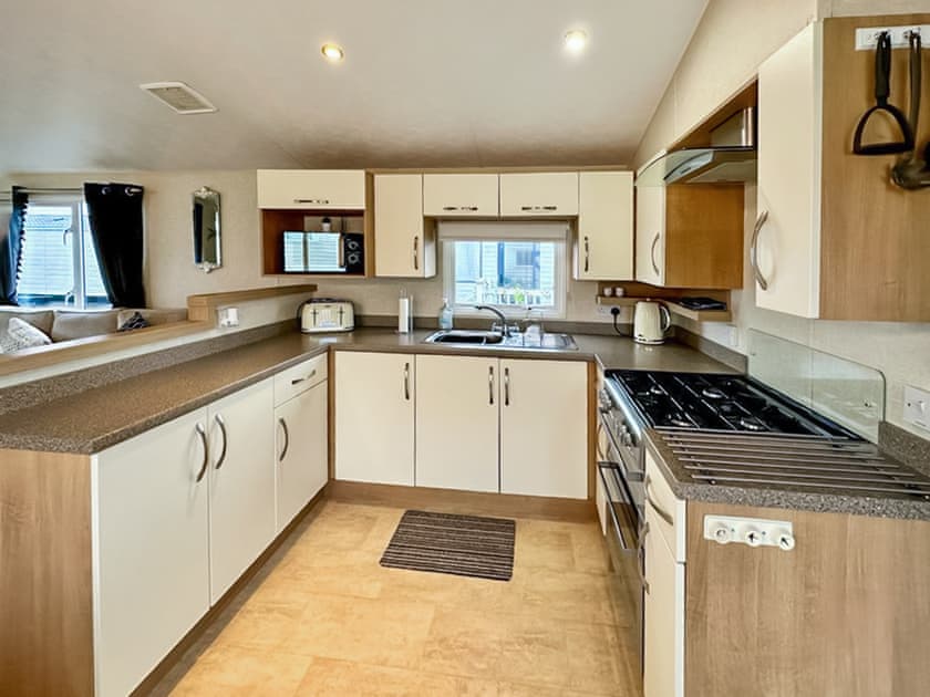 Kitchen | Holly’s Lodge, Rhyl