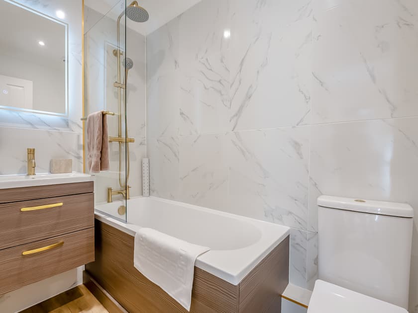 Bathroom | Star Cottage, Ringwood