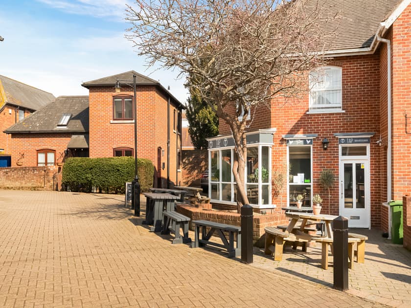 Surrounding area | Star Cottage, Ringwood