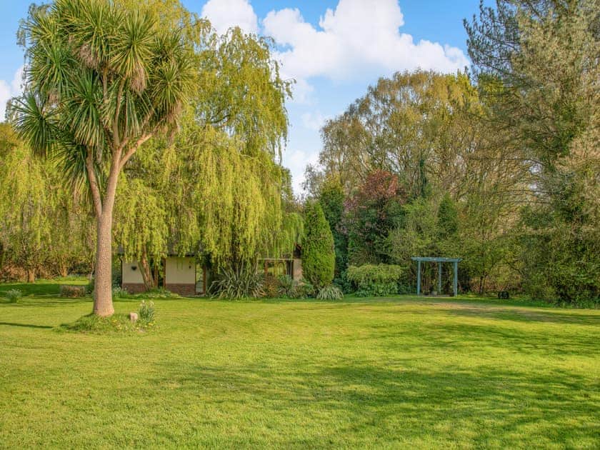 Garden and grounds | Moorland Lodge, Holt Wood, near Wimborne