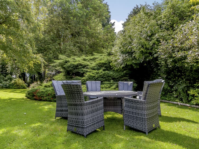 Sitting-out-area | Lawnswood, Brompton-by-Sawdon