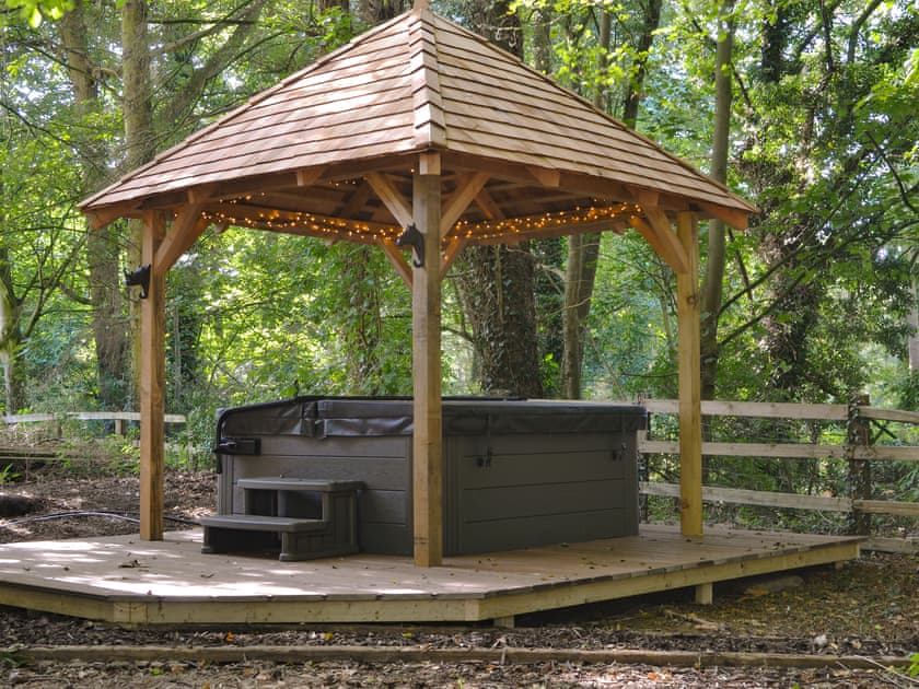 Hot tub | Lawnswood, Brompton-by-Sawdon