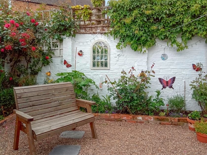 Exterior | Pankhurst, Louth