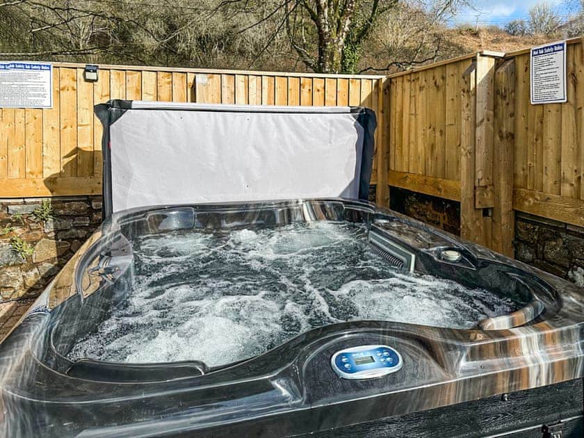 Jacuzzi | Orchard Barn - Duvale Cottages, Bampton, near Tiverton
