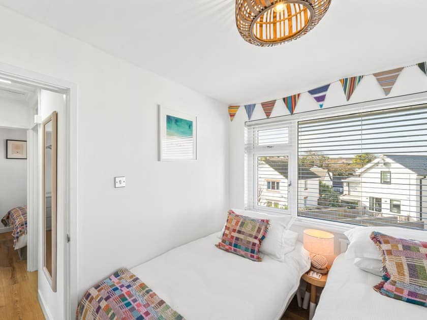 Twin bedroom | Liwus, Newquay