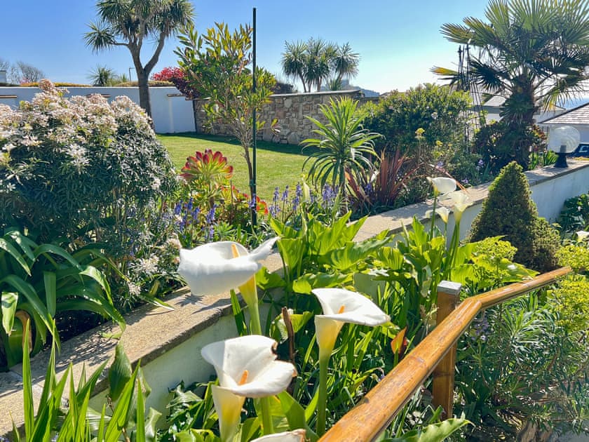 Garden | Polgew Studio - Polgew Suites, Marazion