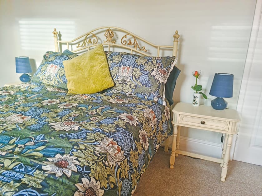 Double bedroom | Salop Cottage, Penarth