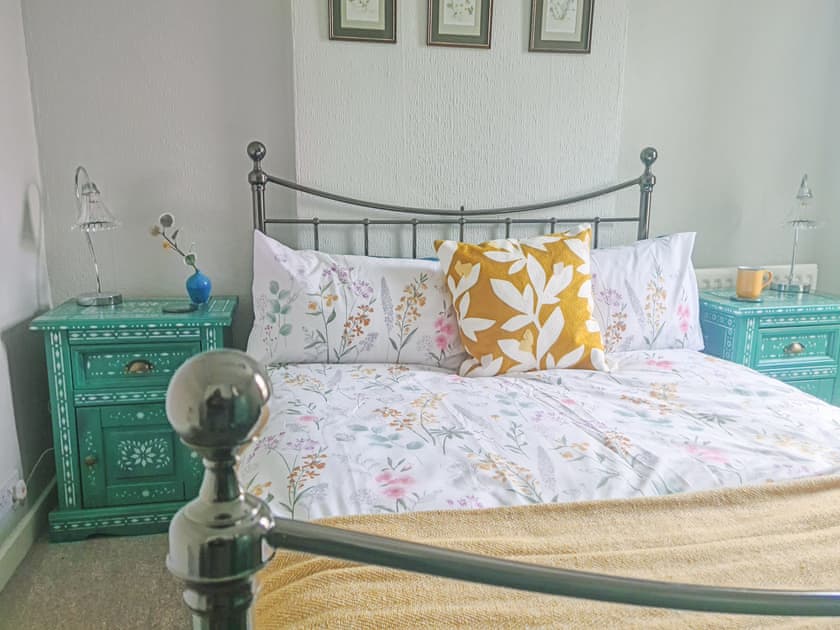 Double bedroom | Salop Cottage, Penarth