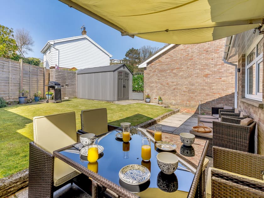 Sitting-out-area | Bungalow Highfields, Port Eynon