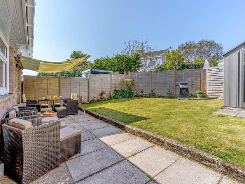 Sitting-out-area | Bungalow Highfields, Port Eynon