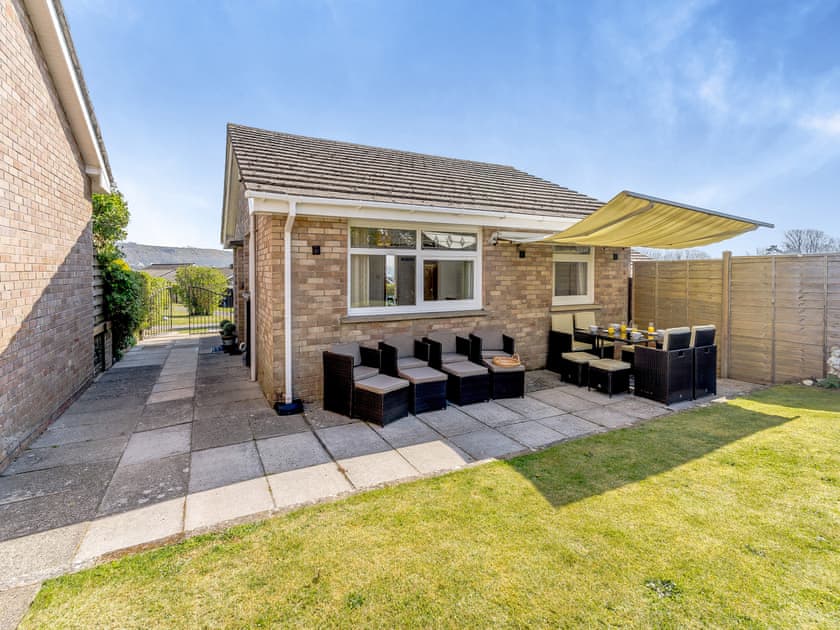 Garden | Bungalow Highfields, Port Eynon
