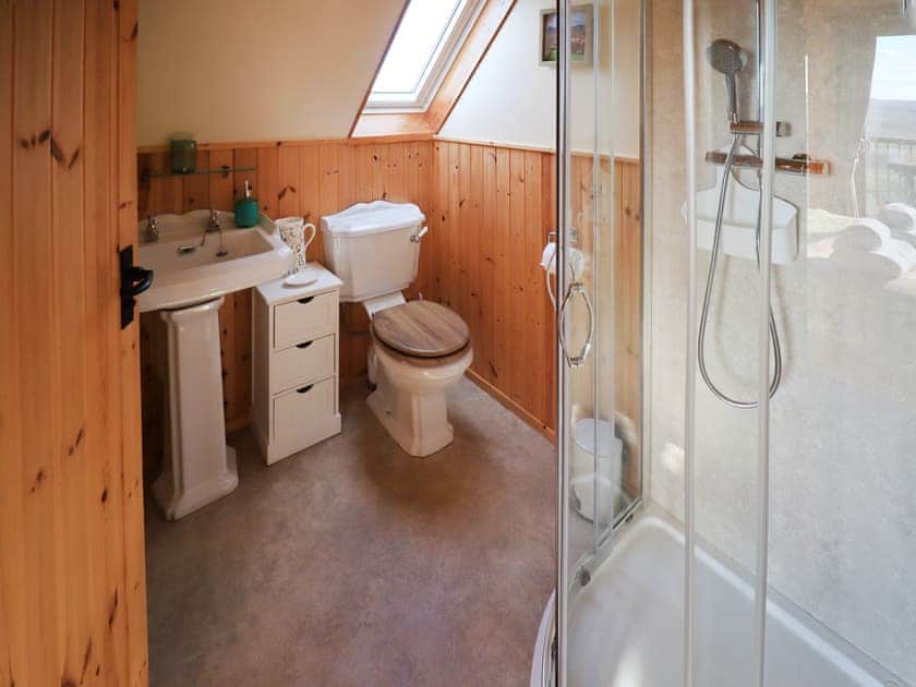Shower room | Kestrel Cottage, Rogart