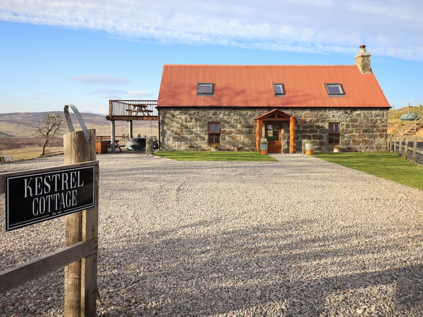 Exterior | Kestrel Cottage, Rogart