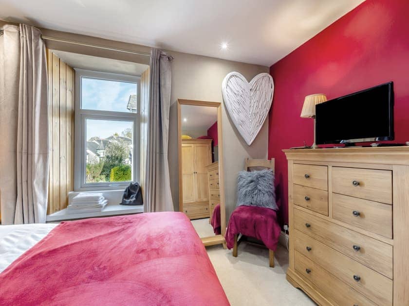 Double bedroom | Slate Cottage, Windermere