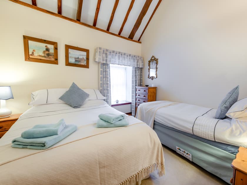 Twin bedroom | The Bothy, Whitland, near Narberth