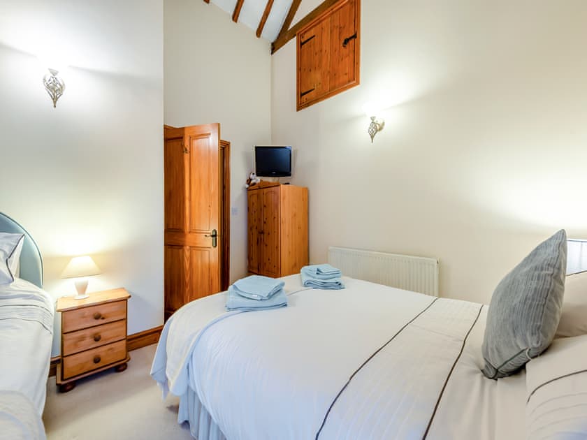 Twin bedroom | The Bothy, Whitland, near Narberth