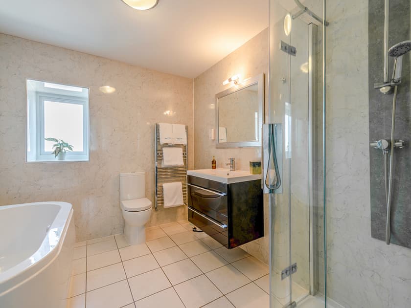 Bathroom | Monkroyd House, Featherstone, near Wakefield