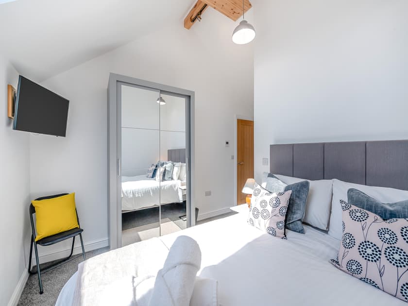 Double bedroom | The Stables - Devon Farm Holidays, Crediton