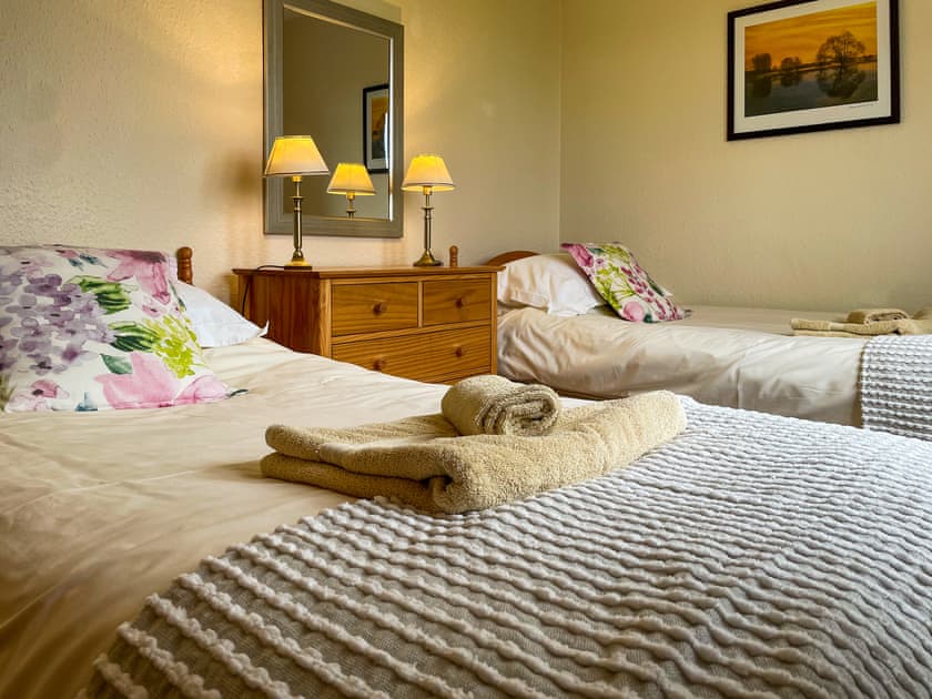 Twin bedroom | The Martin’s - Elwick Farm Holiday Cottages, Belford