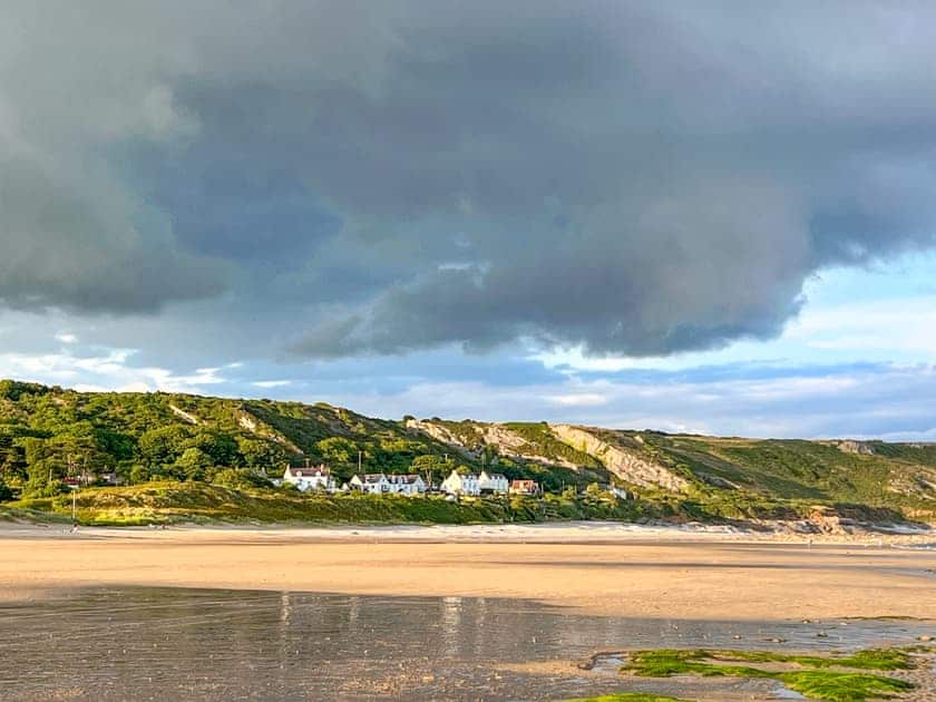 Port Eynon and Horton beautiful what ever the weather. Five minute walk from the Bungalow Highfields | Bungalow Highfields, Port Eynon