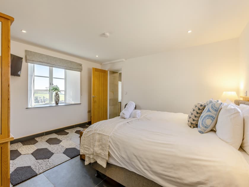 Double bedroom | The Granary  - Devon Farm Holidays, Crediton