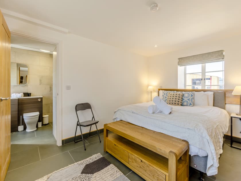 Double bedroom | The Granary  - Devon Farm Holidays, Crediton