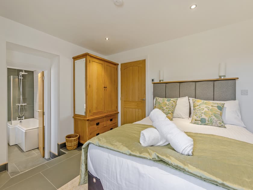 Double bedroom | The Granary  - Devon Farm Holidays, Crediton