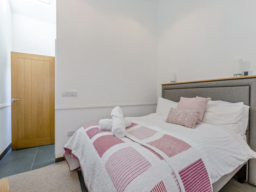 Double bedroom | The Granary  - Devon Farm Holidays, Crediton