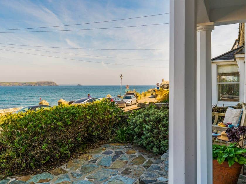 Sitting-out-area | Porthgate, Portscatho