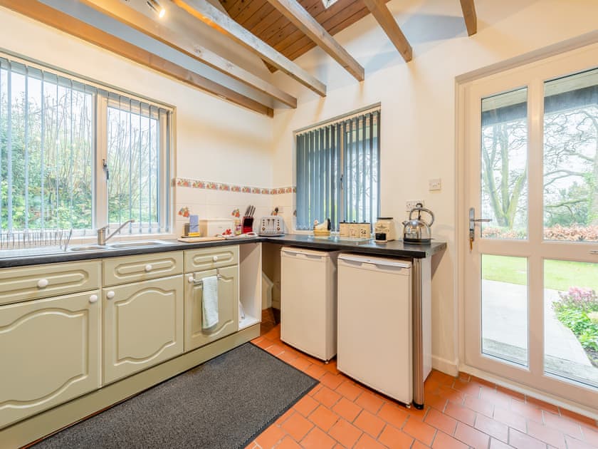 Kitchen | Rhydyfran Coach House, Cribyn, near Lampeter