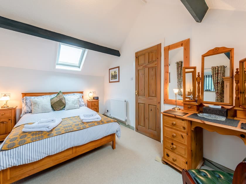 Double bedroom | Rhydyfran Coach House, Cribyn, near Lampeter