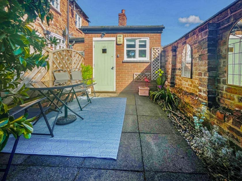 Courtyard Garden | Victoria Cottage, Ironbridge, near Telford