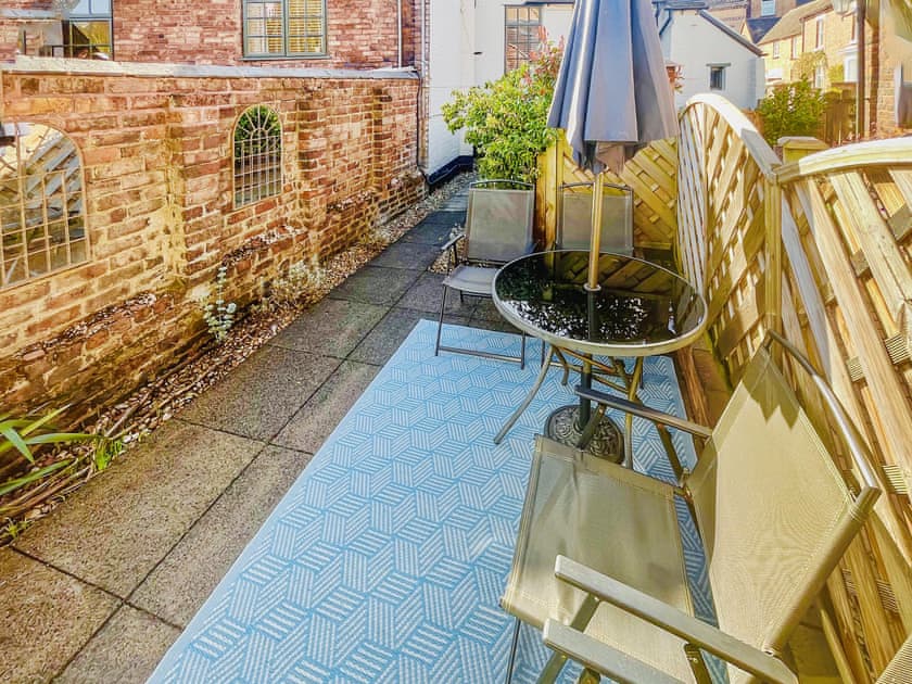 Courtyard Garden | Victoria Cottage, Ironbridge, near Telford