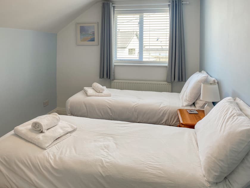 Twin bedroom | Chy An Mordros, Hayle