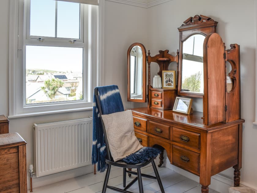 Double bedroom | Miramar, Cornwall