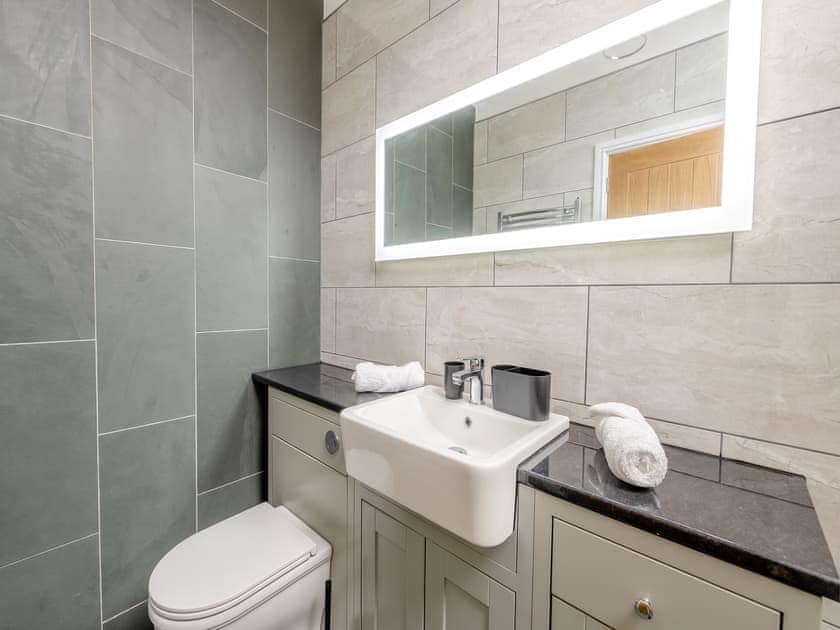 Shower room | The Dairy - Devon Farm Holidays, Crediton