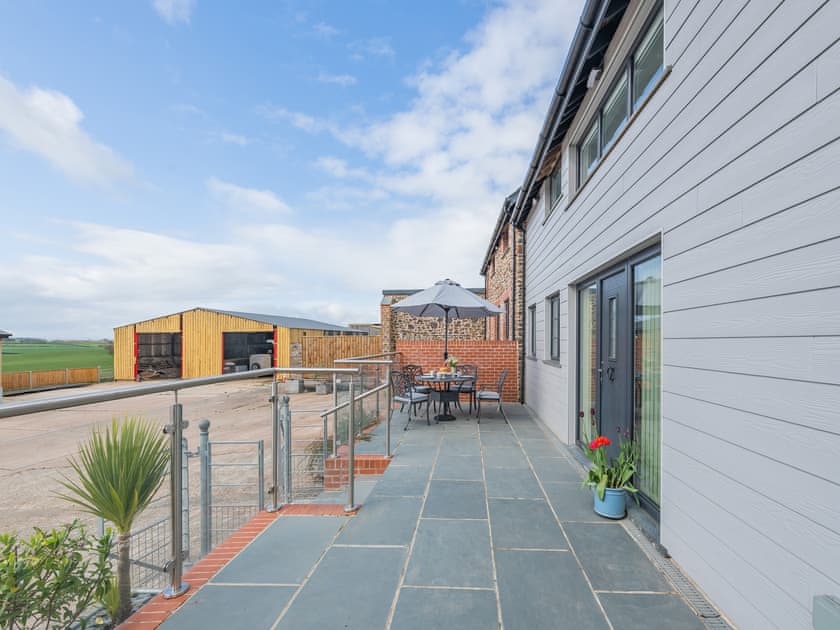Sitting-out-area | The Dairy - Devon Farm Holidays, Crediton