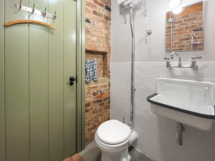 Bathroom | Lincoln Reds Lookout, South Ormsby
