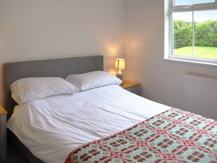 Double bedroom | Fron Deg, Tudweiliog