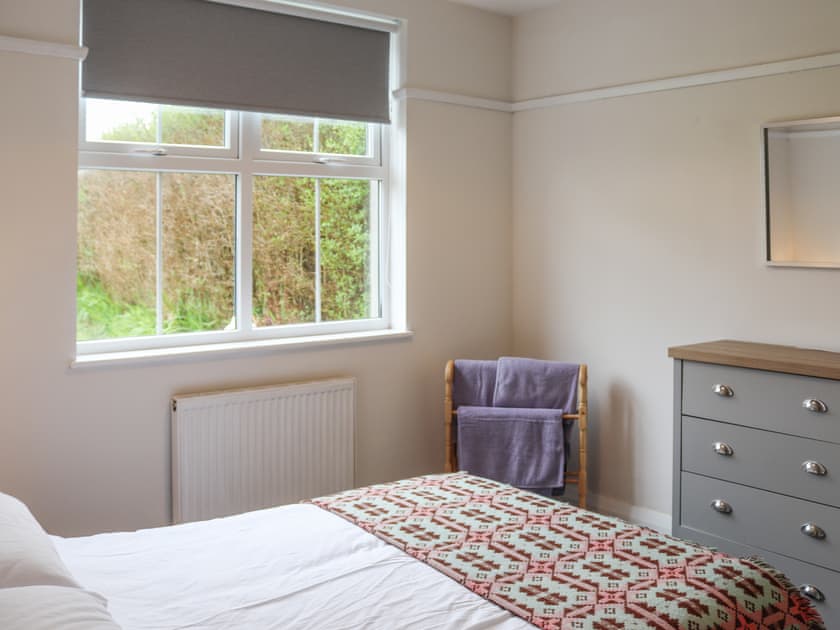Double bedroom | Fron Deg, Tudweiliog