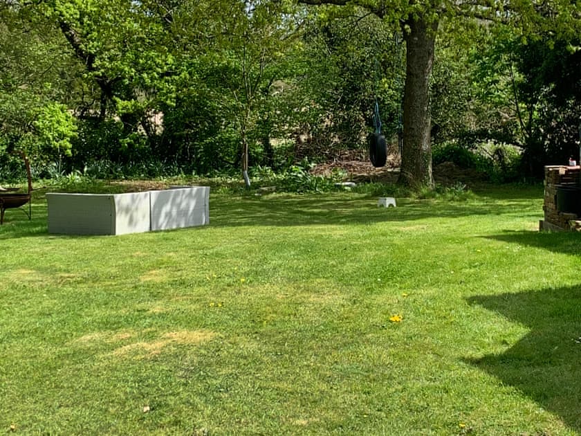 Garden | Kingfisher Granary, Battle