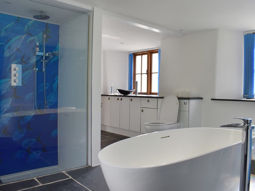 Bathroom | The Thatched Cottage - Sprytown Cottages, Lifton