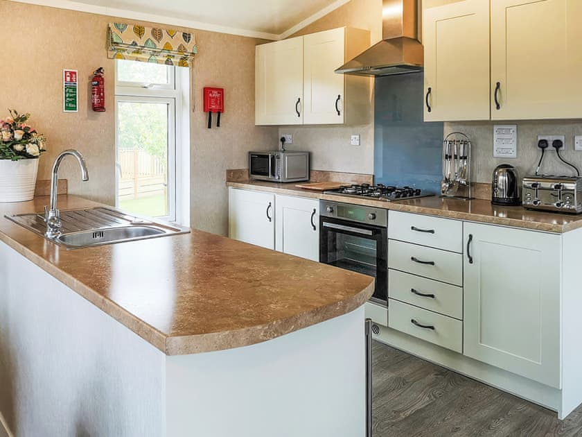 Kitchen/diner | Comfort Plus Lodge Hot Tub 6, Chudleigh, Newton Abbot