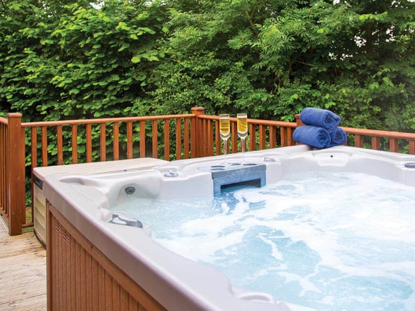 Hot tub | Classic Lodge Hot Tub 6, Chudleigh, Newton Abbot