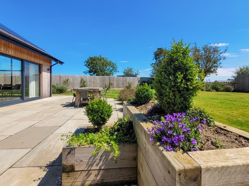 Blue Iris Cottage - Ashlin Farm Barns, Dunholme, near Lincoln