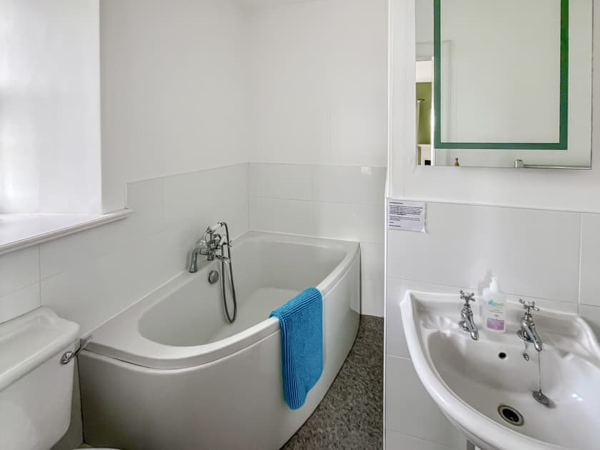 Bathroom | Kirklandbank Farmhouse, Alyth