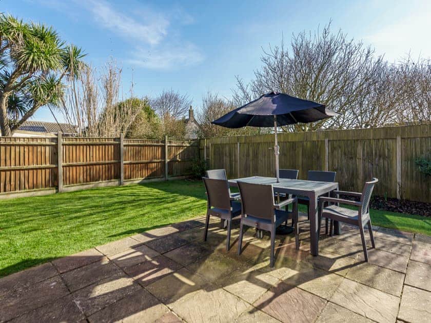 Sitting-out-area | Stone’s Throw, Bacton