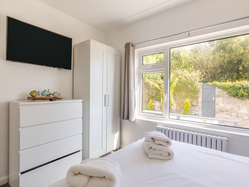Double bedroom | Driftwood Villa, Brixham
